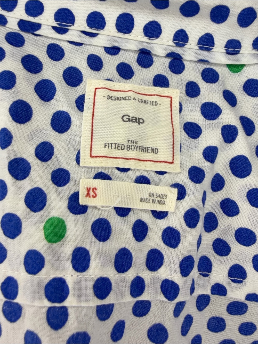 Gap vintage Blue Polka Dot women’s Button-Up Shirt - Picture 4 of 4